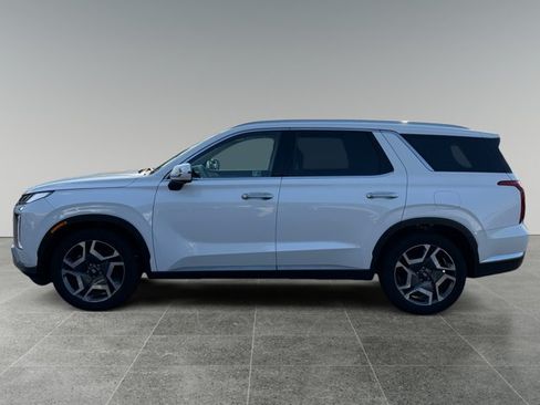Used 2024 Hyundai Palisade Limited AWD/4WD image 2