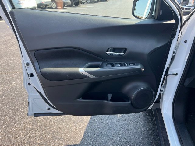 Used 2023 Nissan Kicks SV FWD image 24
