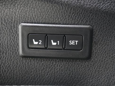 Used 2015 Toyota RAV4 Limited w/ Technology Package FWD image 16