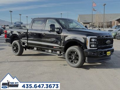 New 2026 Ford F350 Lariat w/ Black Appearance Package