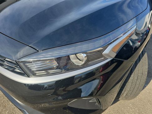 Used 2023 Kia Forte LXS image 33