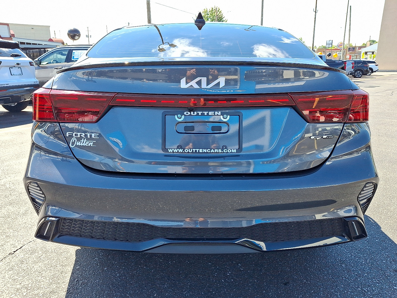 Used 2023 Kia Forte GT-Line w/ GT-Line Technology Package FWD image 5
