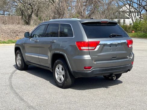Used 2012 Jeep Grand Cherokee Laredo w/ Laredo E Group image 4