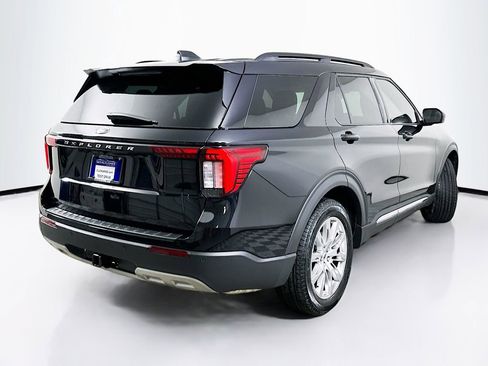 Used 2025 Ford Explorer Active w/ Active Comfort Package AWD/4WD image 7