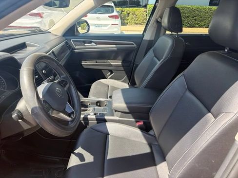 Used 2021 Volkswagen Atlas SE w/ Panoramic Sunroof Package FWD image 8