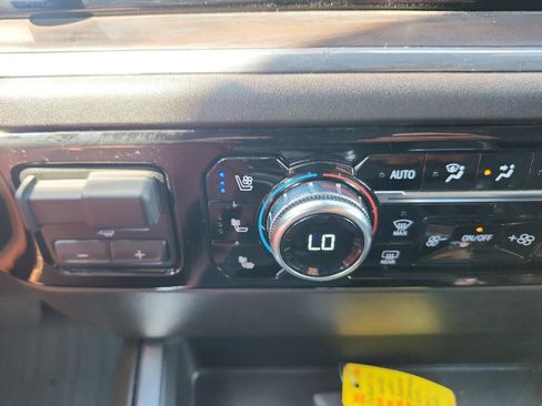 Certified 2023 GMC Sierra 1500 SLT w/ SLT Premium Plus Package AWD/4WD image 23