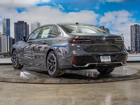 New 2026 BMW 740i xDrive w/ Premium Package image 9