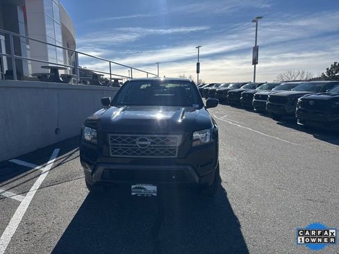 Used 2023 Nissan Frontier SV image 5
