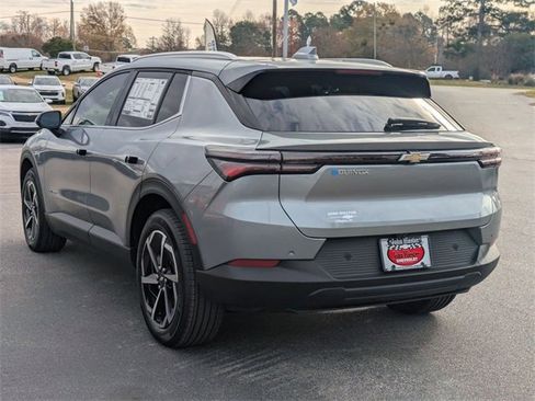 New 2026 Chevrolet Equinox EV LT image 5