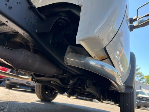 Used 2012 Ford F550 4x4 Regular Cab Super Duty w/ PWR Equipment Group image 31