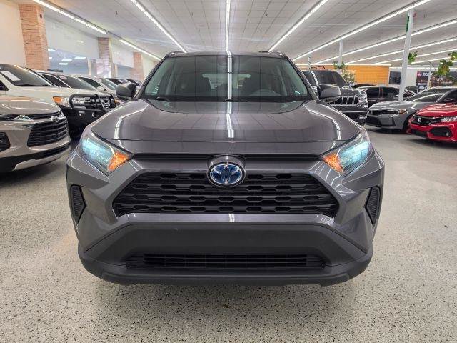 Used 2022 Toyota RAV4 LE AWD/4WD image 3