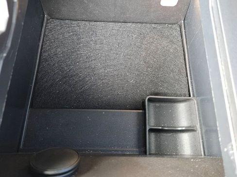 Used 2025 Ford Mustang Premium RWD image 29