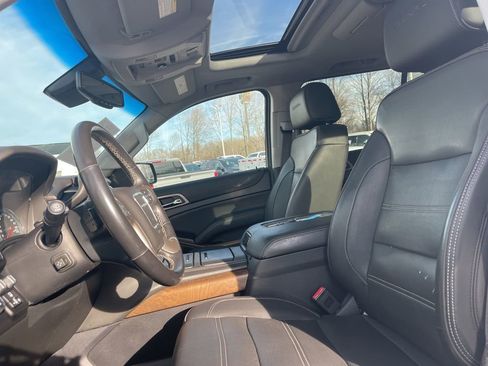 Used 2019 GMC Yukon XL Denali w/ Denali Ultimate Package image 11