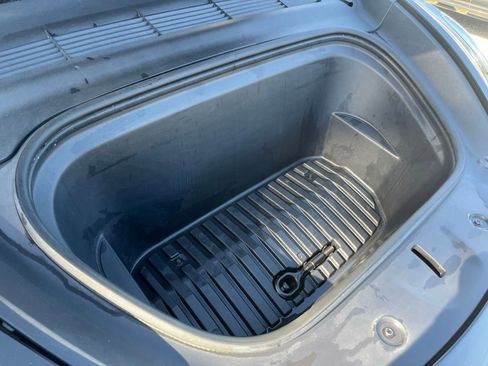 Used 2023 Tesla Model Y Long Range image 4