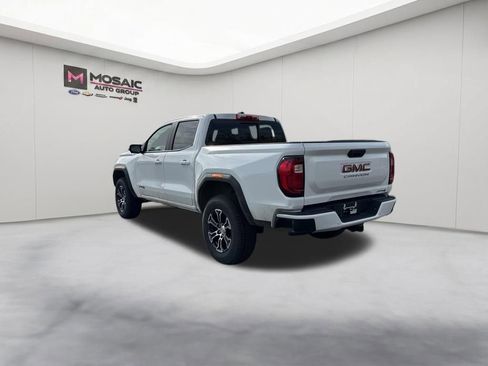 Used 2024 GMC Canyon AT4 w/ AT4 Premium Package AWD/4WD image 7