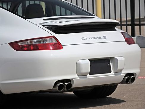 Used 2006 Porsche 911 Carrera S RWD image 40
