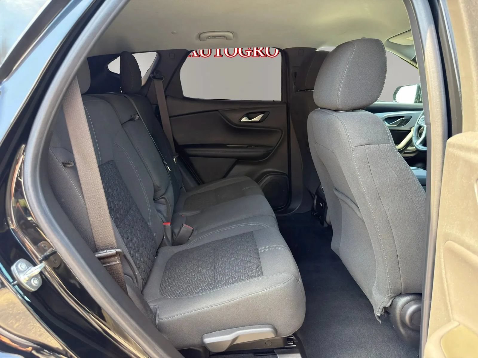 Used 2021 Chevrolet Blazer LT FWD image 19
