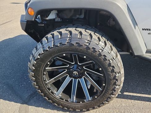 Used 2007 Jeep Wrangler Unlimited Rubicon w/ PWR Convenience Group image 17