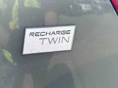 Used 2023 Volvo XC40 Recharge Ultimate w/ Protection Package Premier image 5