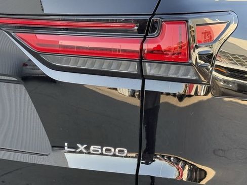 Used 2022 Lexus LX 600 F Sport w/ Accessory Package (Z1) image 27