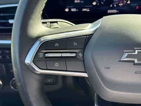 Used 2025 Chevrolet Suburban Z71 w/ Z71 Off-Road Package image 19