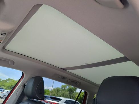 Certified 2023 Volkswagen Tiguan SE FWD image 20