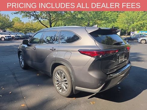 Used 2023 Toyota Highlander Platinum AWD/4WD image 21