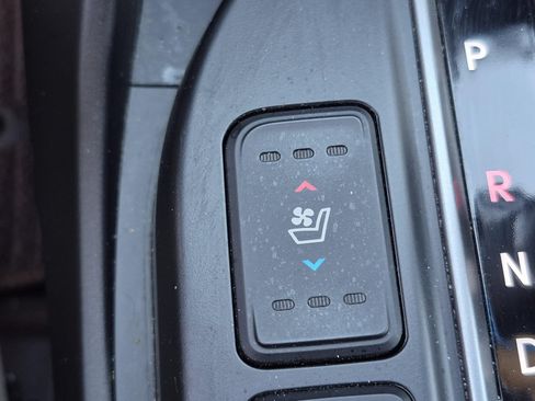 Used 2018 Hyundai Santa Fe AWD image 34
