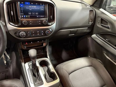 Used 2022 Chevrolet Colorado LT w/ LT Convenience Package image 14