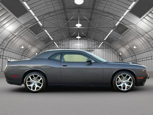 Used 2016 Dodge Challenger SXT Plus RWD image 8