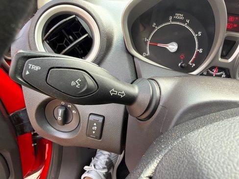 Used 2012 Ford Fiesta SEL FWD image 16