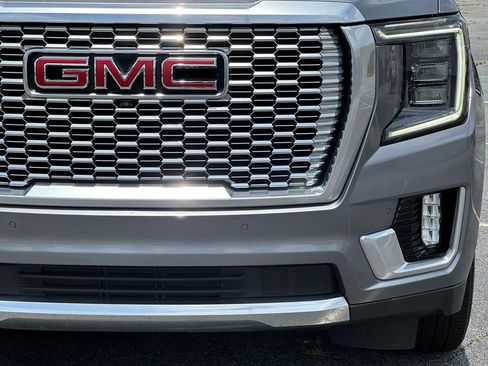 Used 2021 GMC Yukon Denali w/ Denali Ultimate Package RWD image 9