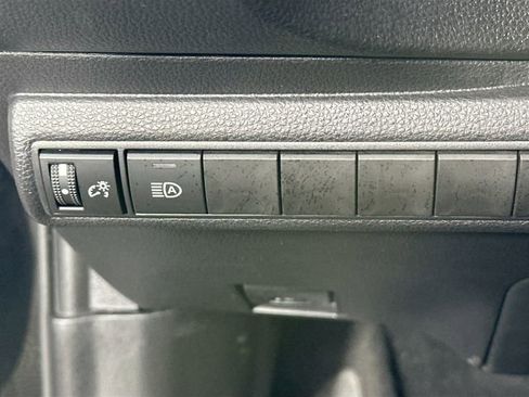 Used 2025 Toyota Corolla LE FWD image 21