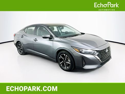Used 2025 Nissan Sentra SV image 1