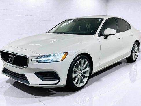 Used 2020 Volvo S60 T6 Momentum w/ Protection Package Premier AWD/4WD image 3