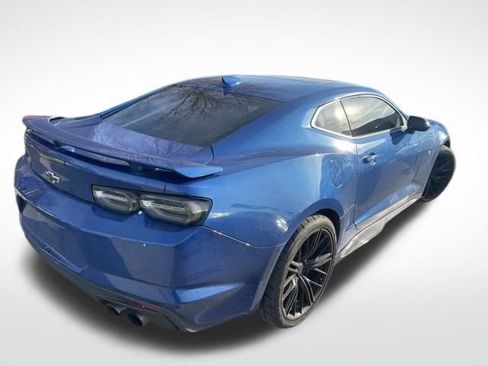 Used 2019 Chevrolet Camaro SS image 9