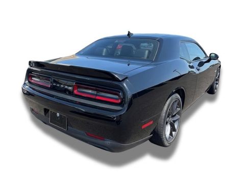 Used 2019 Dodge Challenger R/T w/ Performance Handling Group RWD image 4