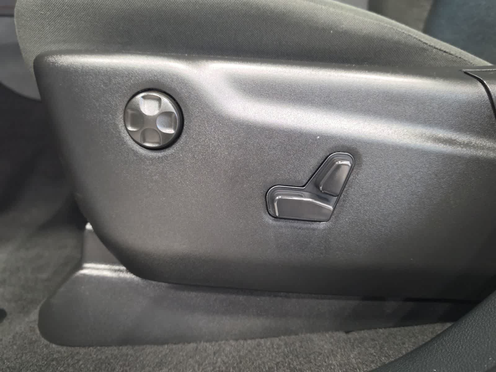 Used 2025 Dodge Durango GT AWD/4WD image 15