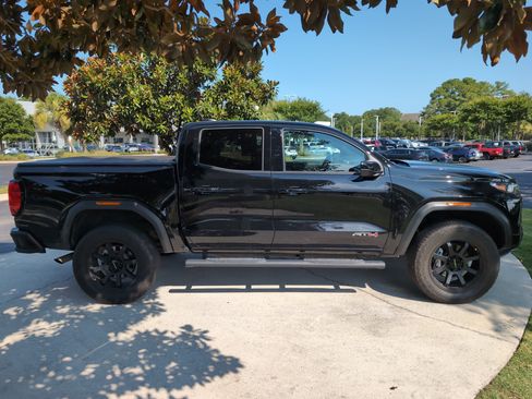 Used 2024 GMC Canyon AT4 AWD/4WD image 11