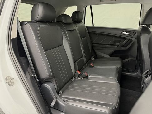 Used 2023 Volkswagen Tiguan SE FWD image 23