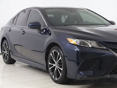 Used 2020 Toyota Camry SE image 33