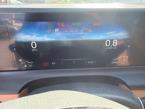 Used 2024 Kia Seltos EX FWD image 6