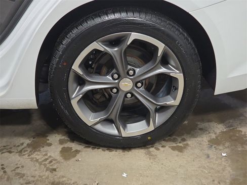 Certified 2020 Chevrolet Malibu LT image 31