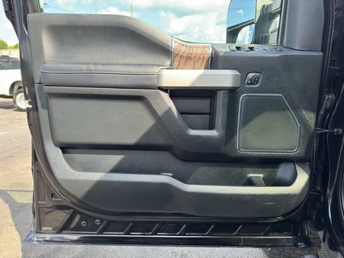 Used 2019 Ford F250 Lariat w/ Lariat Ultimate Package image 10