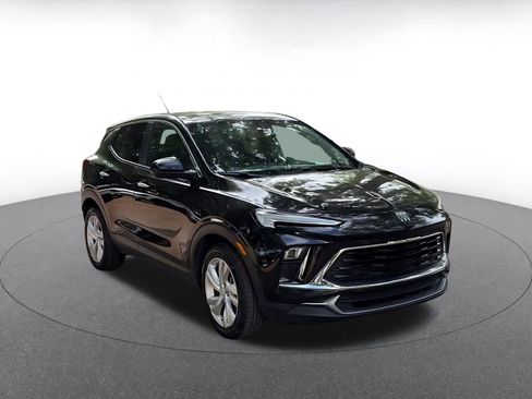 Used 2025 Buick Encore GX Preferred image 3