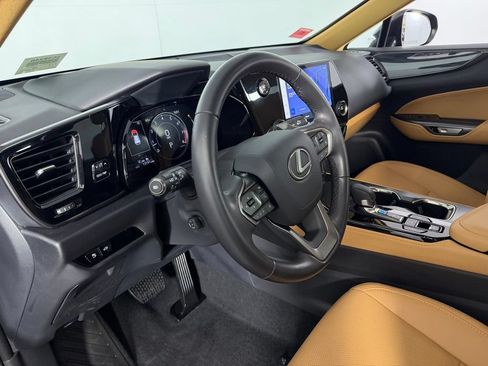 Used 2025 Lexus NX 250 FWD w/ Premium Package image 21