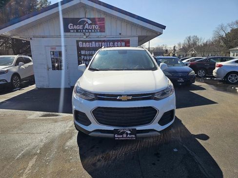 Used 2020 Chevrolet Trax LT w/ Driver Confidence Package image 2