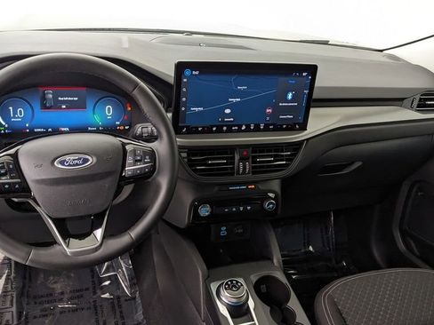 Certified 2023 Ford Escape Active w/ Tech Pack #2 FWD image 3