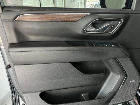 Used 2023 Chevrolet Tahoe High Country AWD/4WD image 8