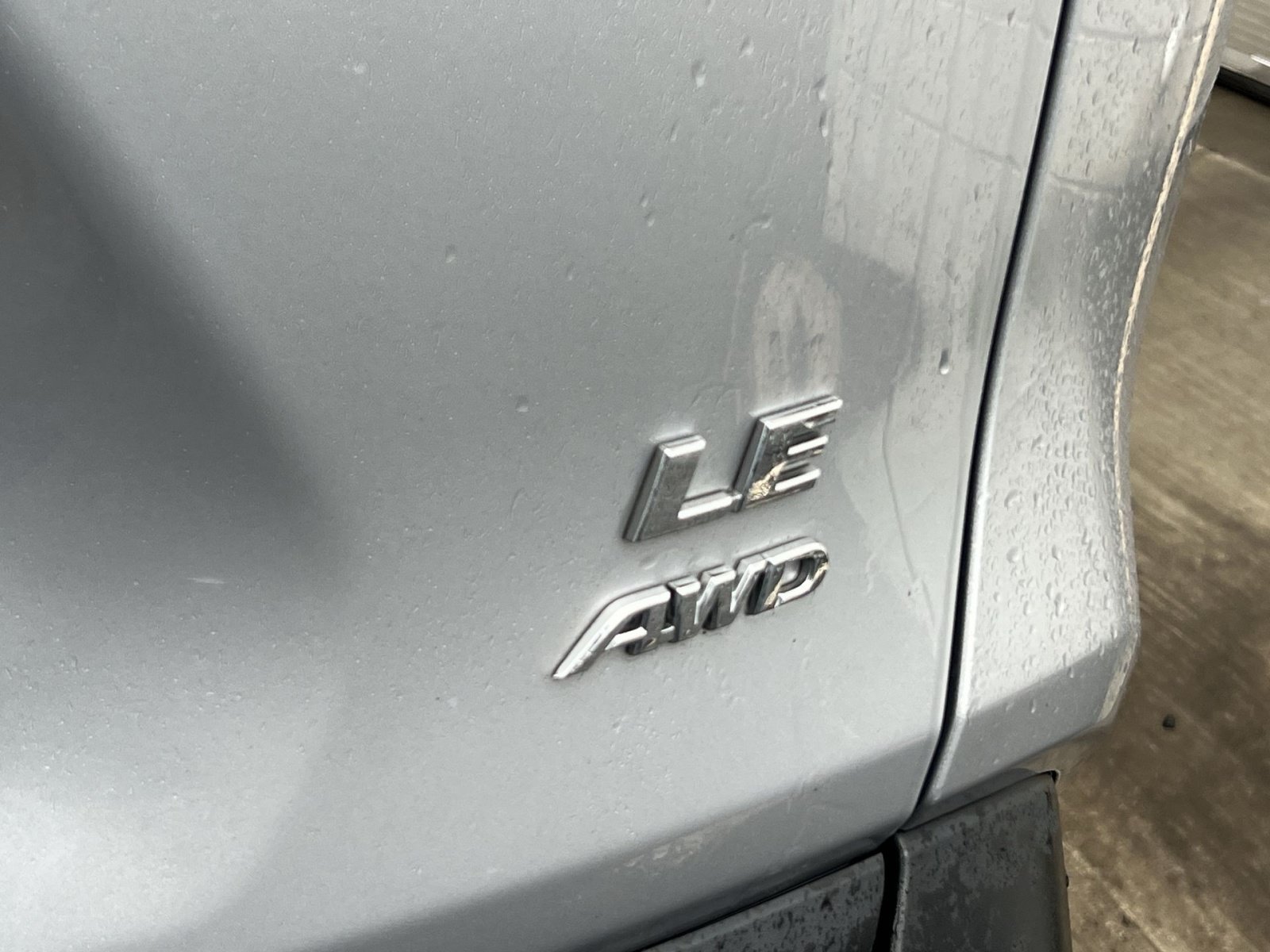 Used 2025 Toyota RAV4 LE AWD/4WD image 24